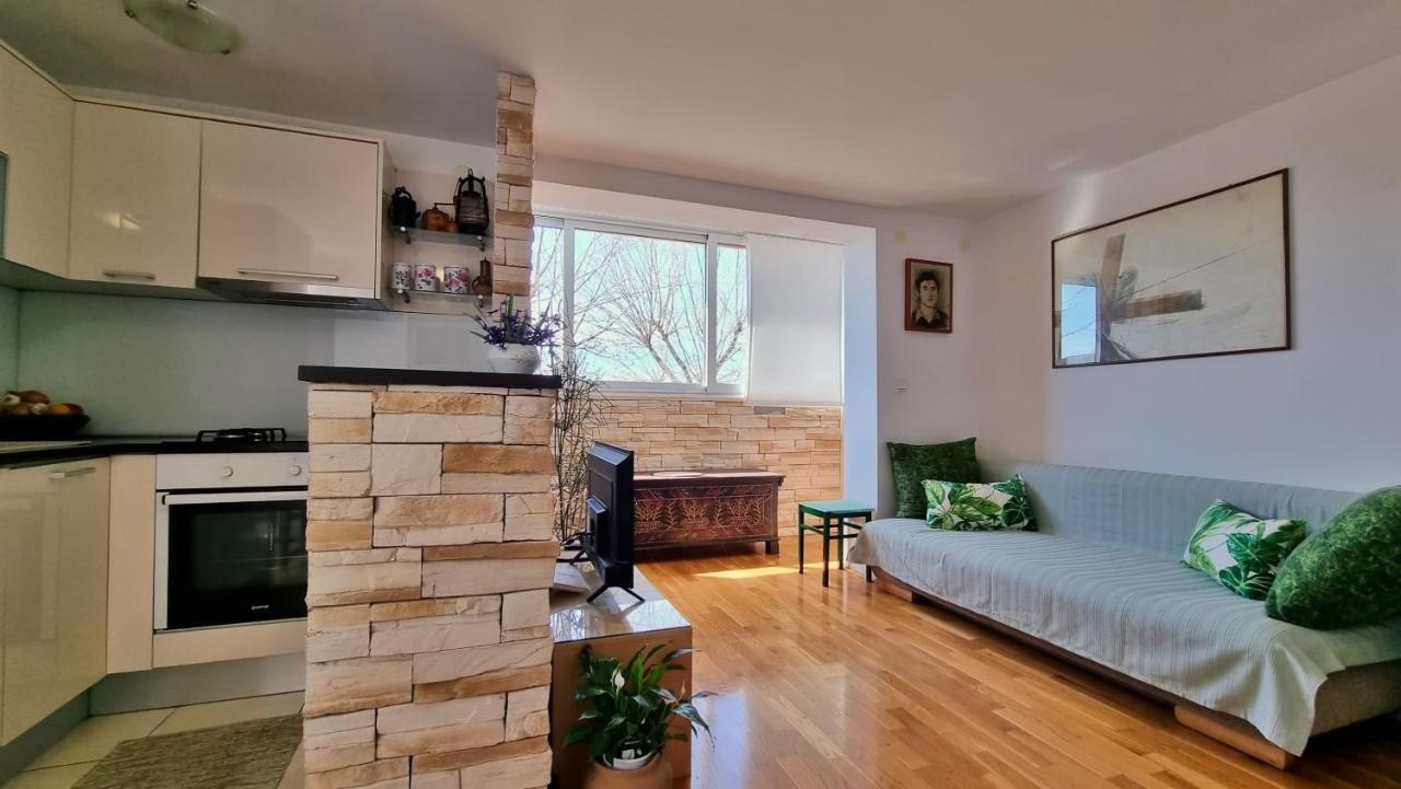 Apartment Tica Omiš Extérieur photo